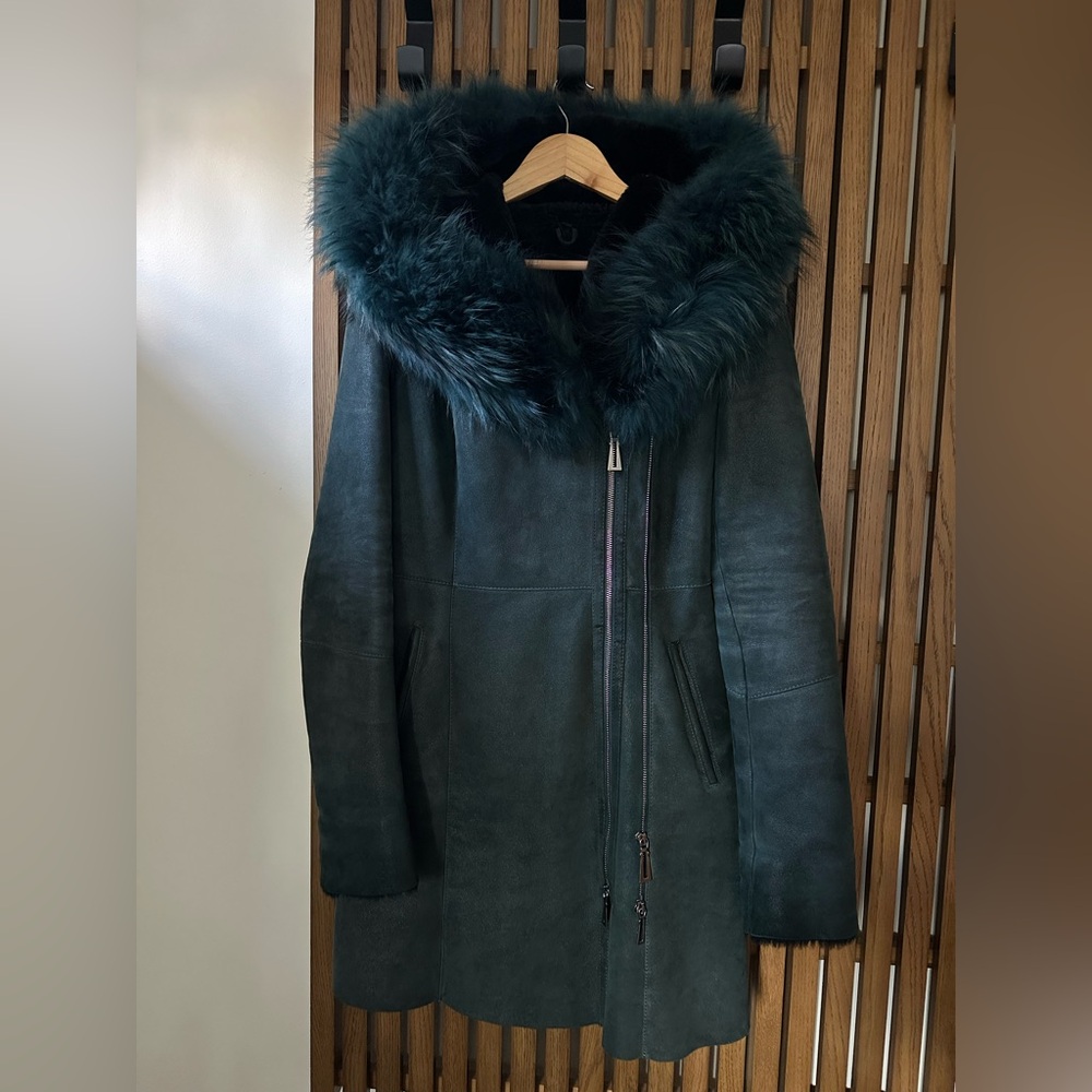 Women's Dark Green Fur-Trimmed Coat ( leather and raccoon)